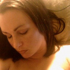 Ravenhaired curvaceous lady Michele Raven enjoys dancing back doorboogie with well hung black stud