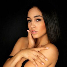 4 Black Dudes Pull a Train on Slender Spaniard Ginebra Bellucci